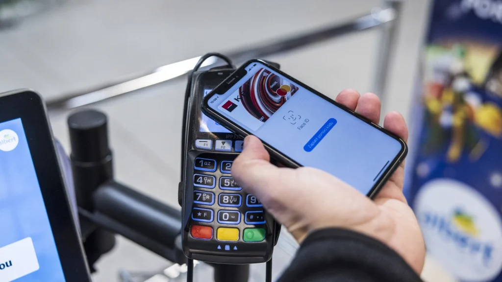 Apple Buka Akses Transaksi NFC Kepada Aplikasi Pihak Ketiga Bermula iOS